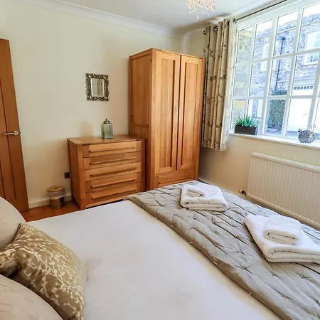 Courtyard 앰블사이드