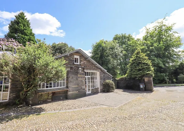 Courtyard 安布尔塞德