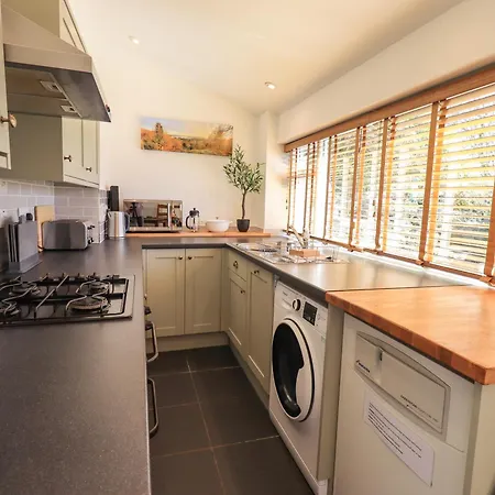 Courtyard אמבלסייד